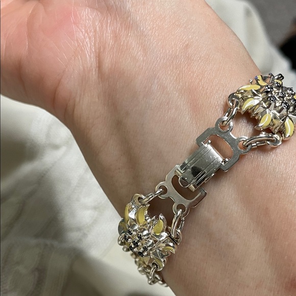 Vintage Silver and Yellow Floral Bracelet - Picture 3 of 5